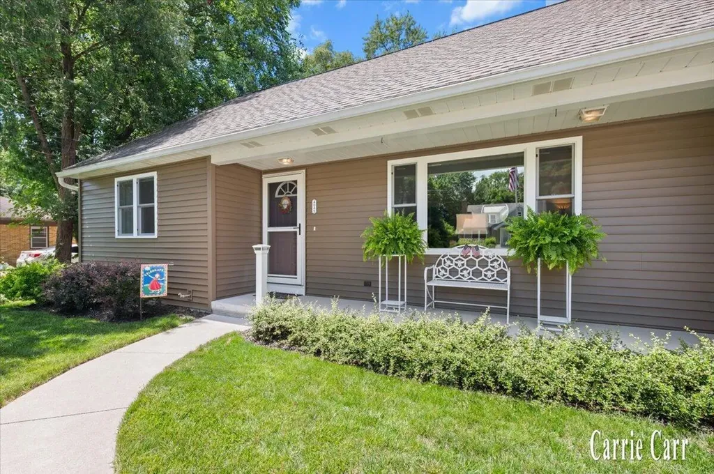 4045 Bell Avenue NE Plainfield Charter Township MI 49525