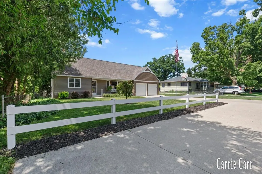 4045 Bell Avenue NE Plainfield Charter Township MI 49525
