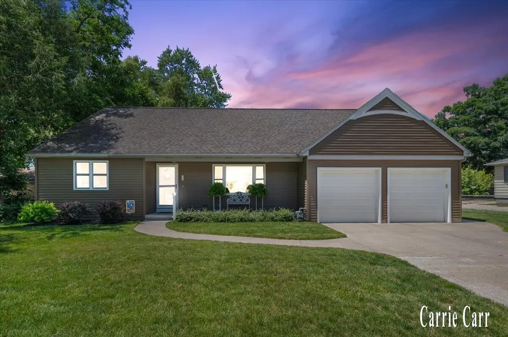 4045 Bell Avenue NE Plainfield Charter Township MI 49525