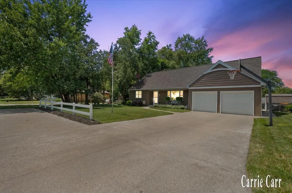 4045 Bell Avenue NE Plainfield Charter Township MI 49525