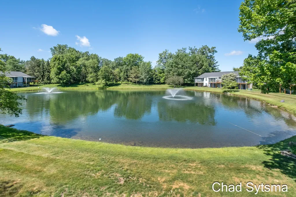 193 Laurelwood Court SW Byron Township MI 49548