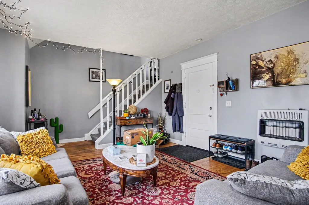 606 Fairview Avenue NE Grand Rapids City MI 49503