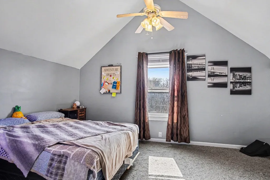 606 NE Fairview Avenue NE Grand Rapids City MI 49503