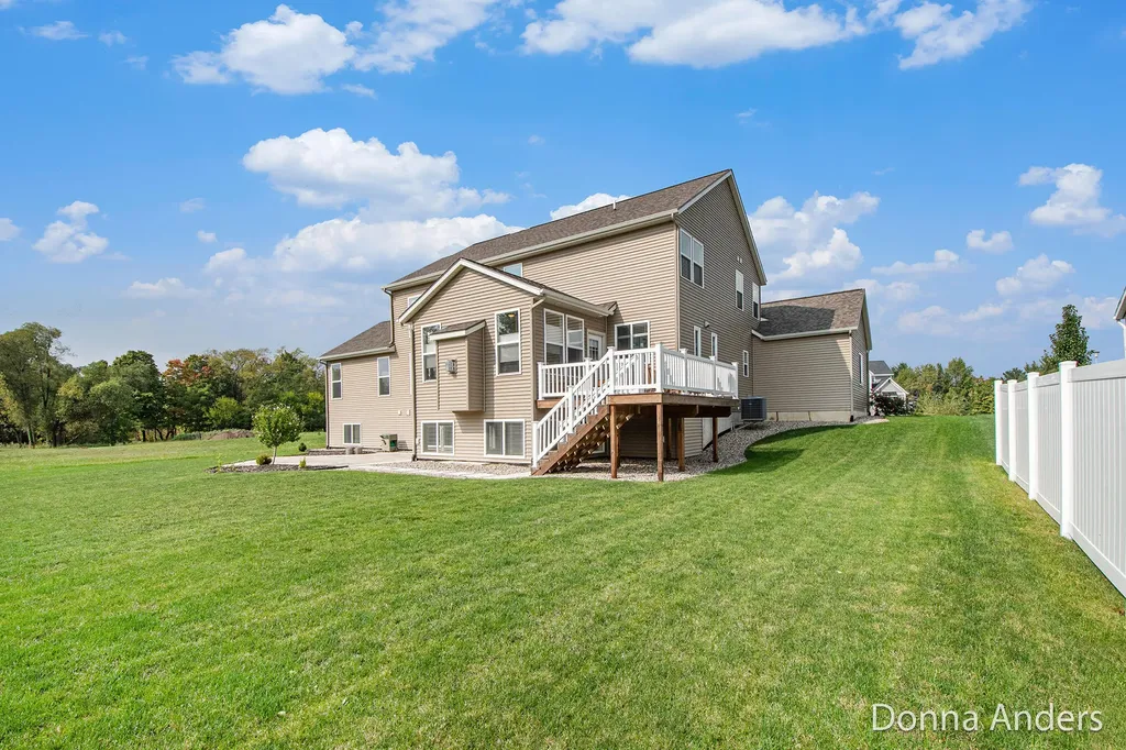 1936 Red Barn Drive Jamestown Charter Township MI 49426