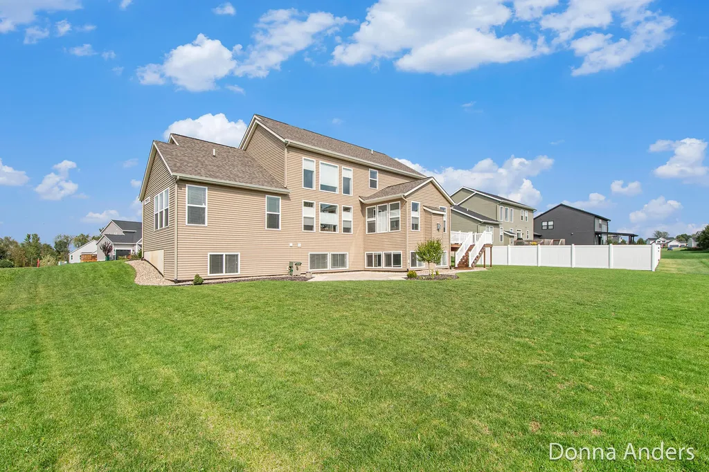 1936 Red Barn Drive Jamestown Charter Township MI 49426