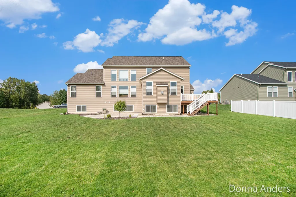 1936 Red Barn Drive Jamestown Charter Township MI 49426