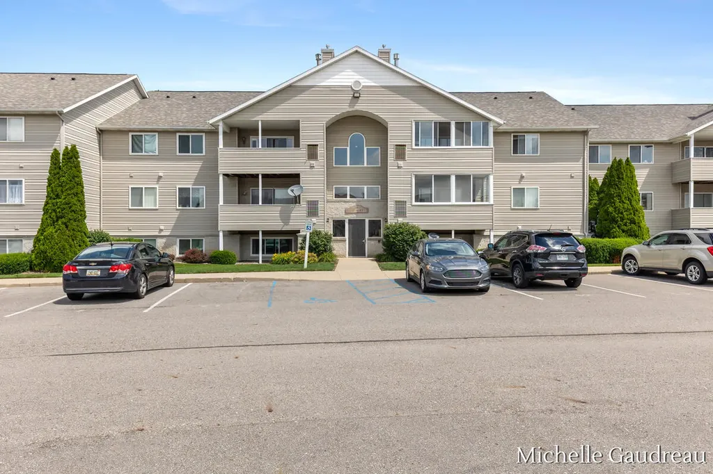 8362 N Jasonville Court SE Caledonia Township MI 49316