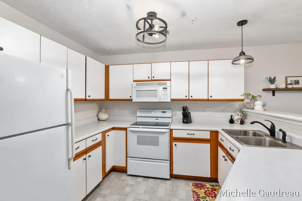 8362 N Jasonville Court SE Caledonia Township MI 49316