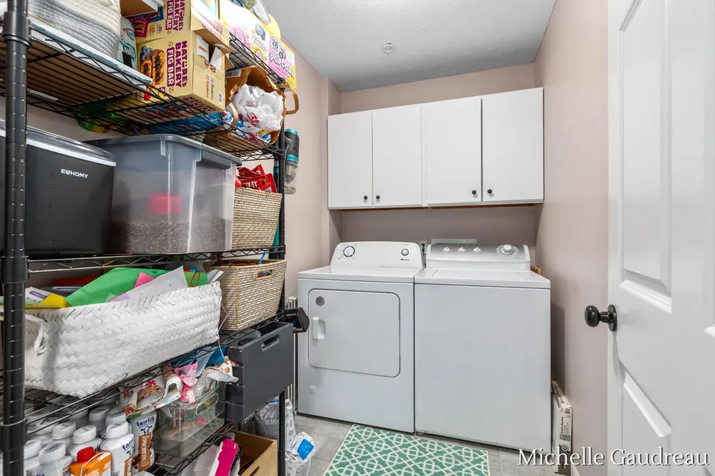 8362 N Jasonville Court SE Caledonia Township MI 49316
