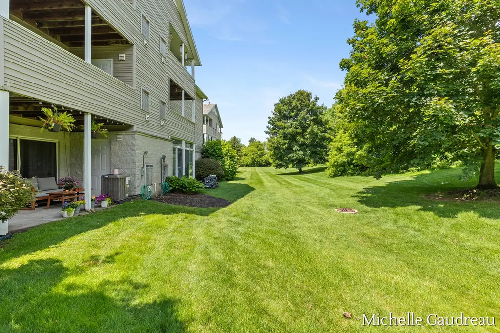 8362 N Jasonville Court SE Caledonia Township MI 49316