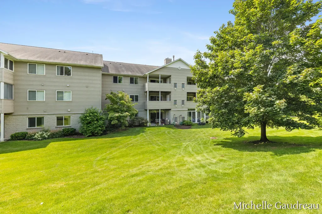 8362 N Jasonville Court SE Caledonia Township MI 49316