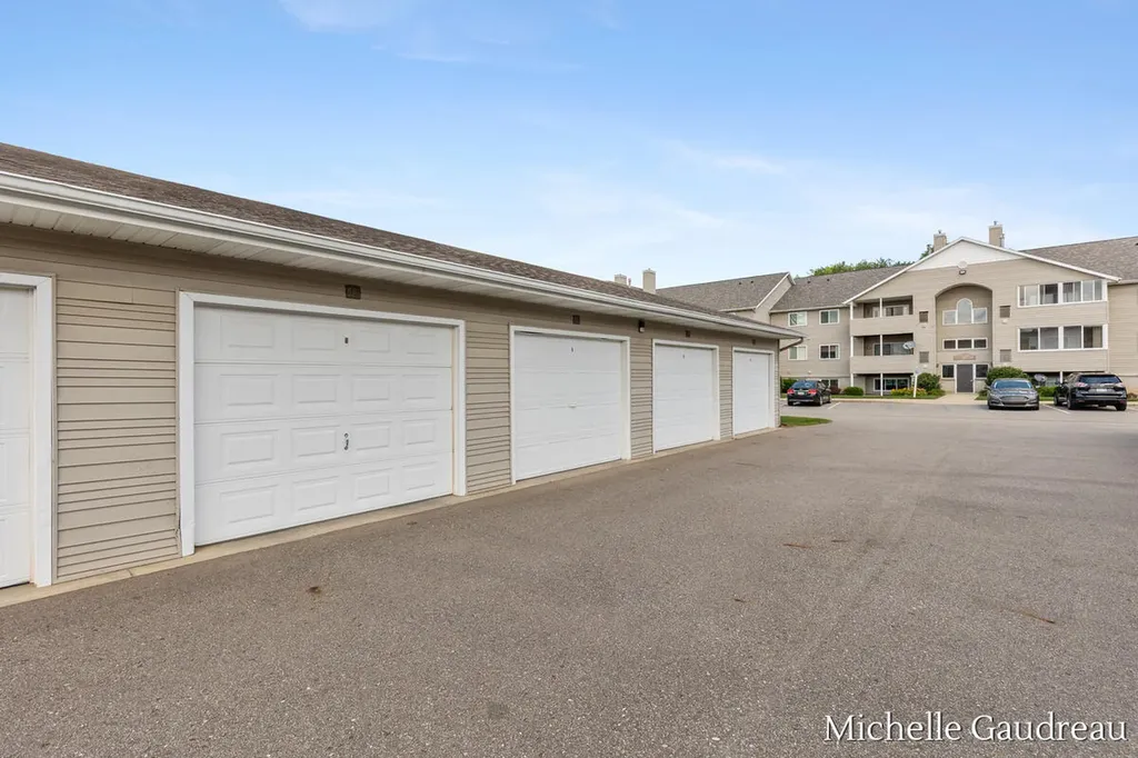 8362 N Jasonville Court SE Caledonia Township MI 49316