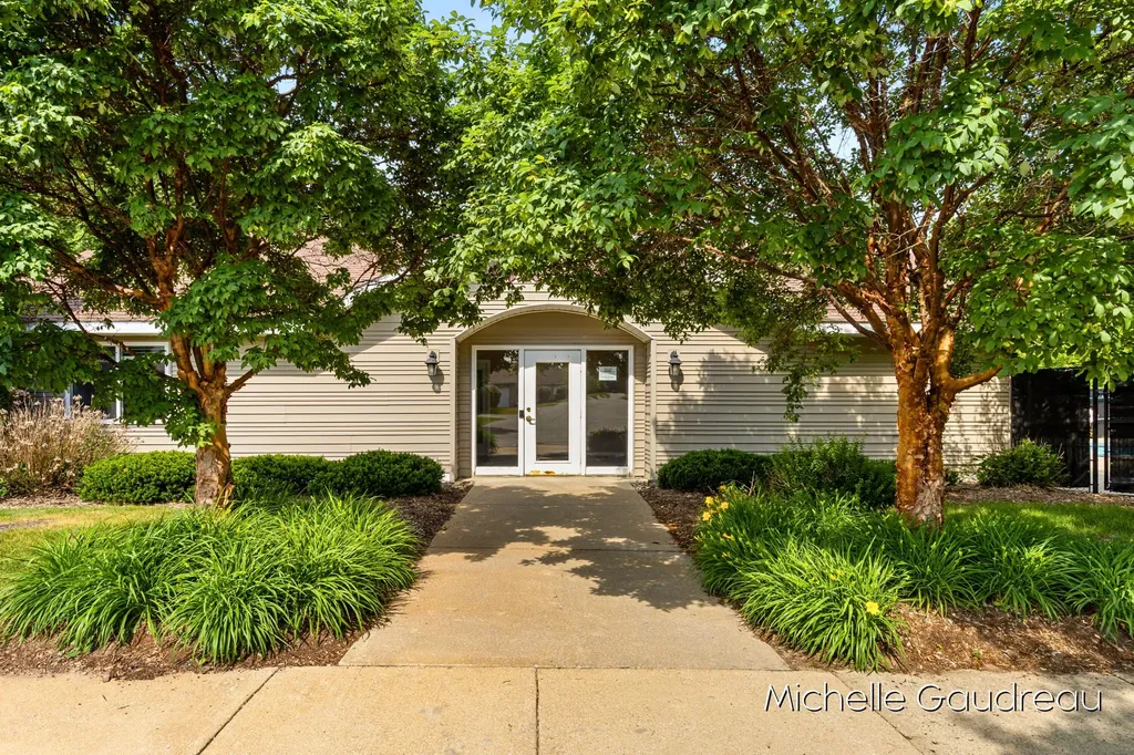 8362 N Jasonville Court SE Caledonia Township MI 49316
