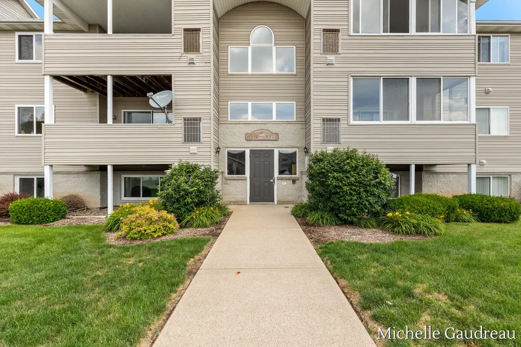 8362 N Jasonville Court SE Caledonia Township MI 49316