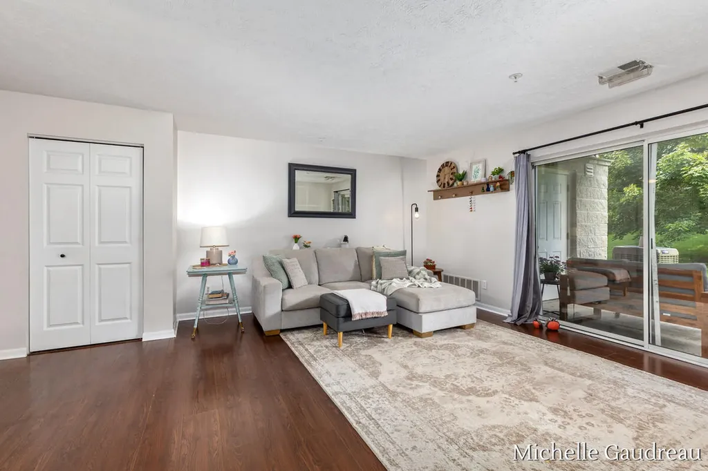 8362 N Jasonville Court SE Caledonia Township MI 49316