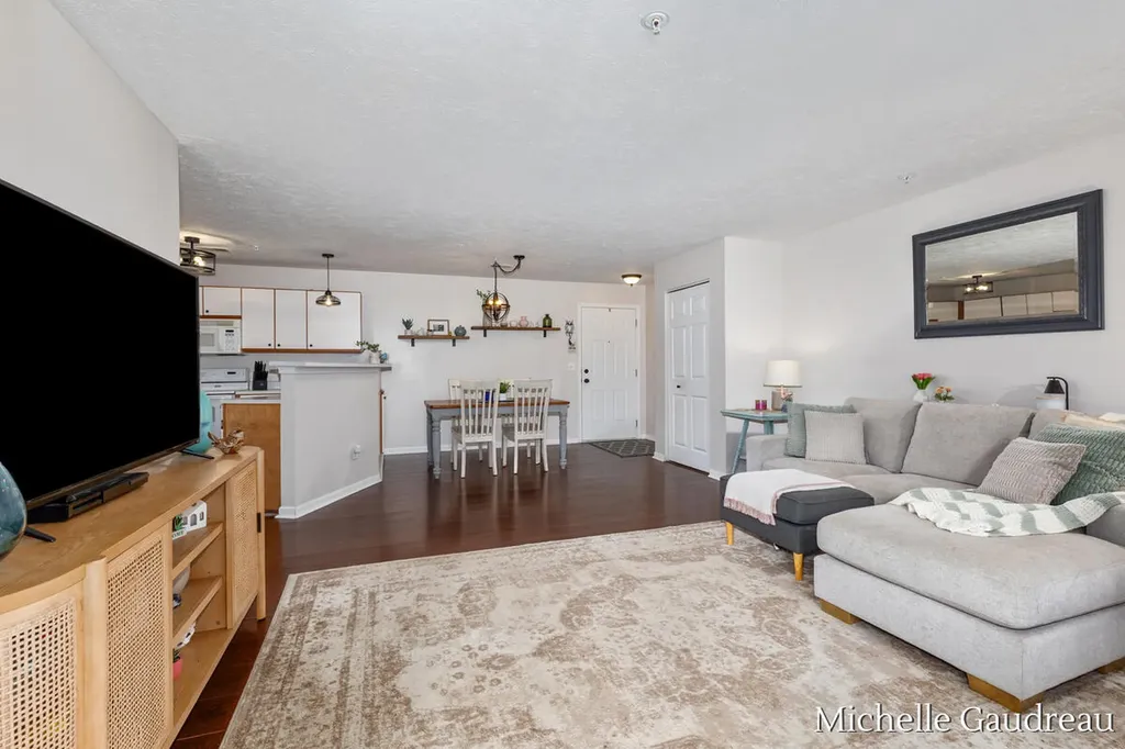 8362 N Jasonville Court SE Caledonia Township MI 49316