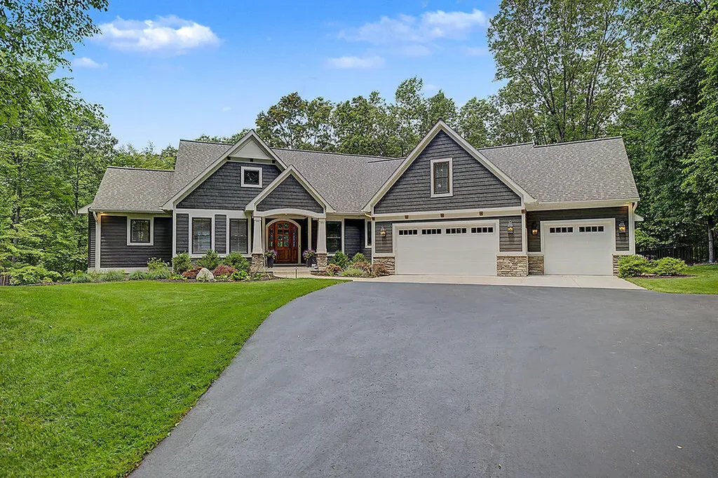 547 Roundtree Drive NE Ada Township MI 49301