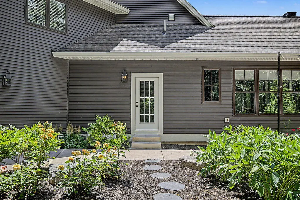 547 Roundtree Drive NE Ada Township MI 49301