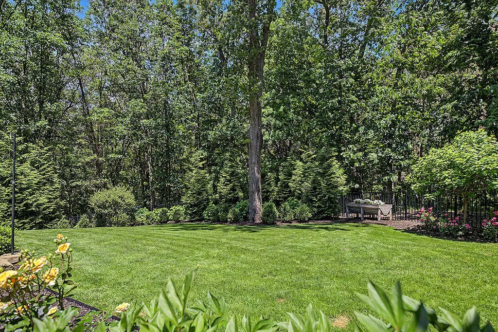 547 Roundtree Drive NE Ada Township MI 49301