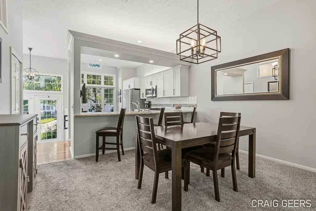 2521 Forest Bluff Drive SE Kentwood City MI 49546