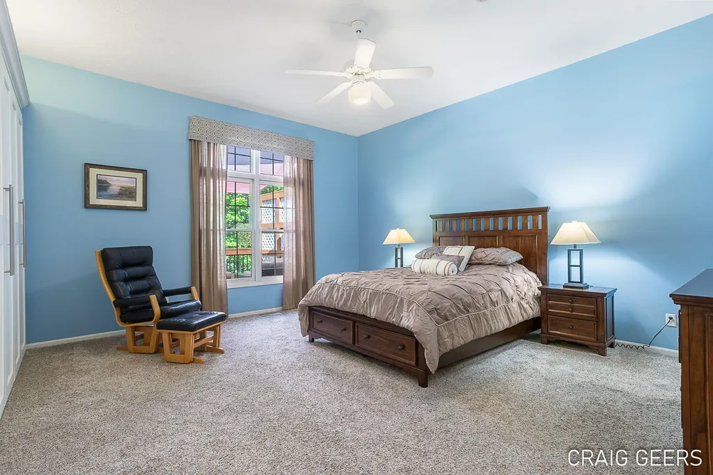 2521 Forest Bluff Drive SE Kentwood City MI 49546