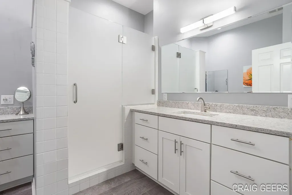 2521 Forest Bluff Drive SE Kentwood City MI 49546