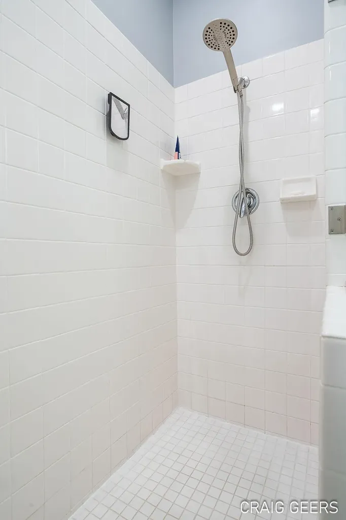2521 Forest Bluff Drive SE Kentwood City MI 49546