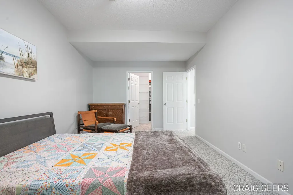 2521 Forest Bluff Drive SE Kentwood City MI 49546