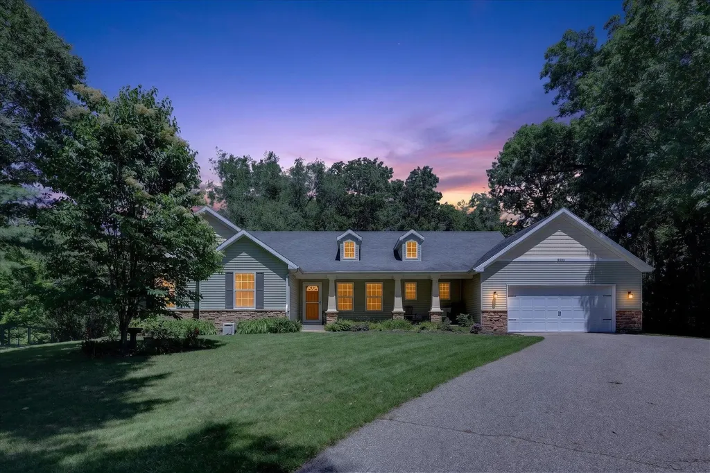 8669 Lilly Ridge Drive SE Cascade Charter Township MI 49302