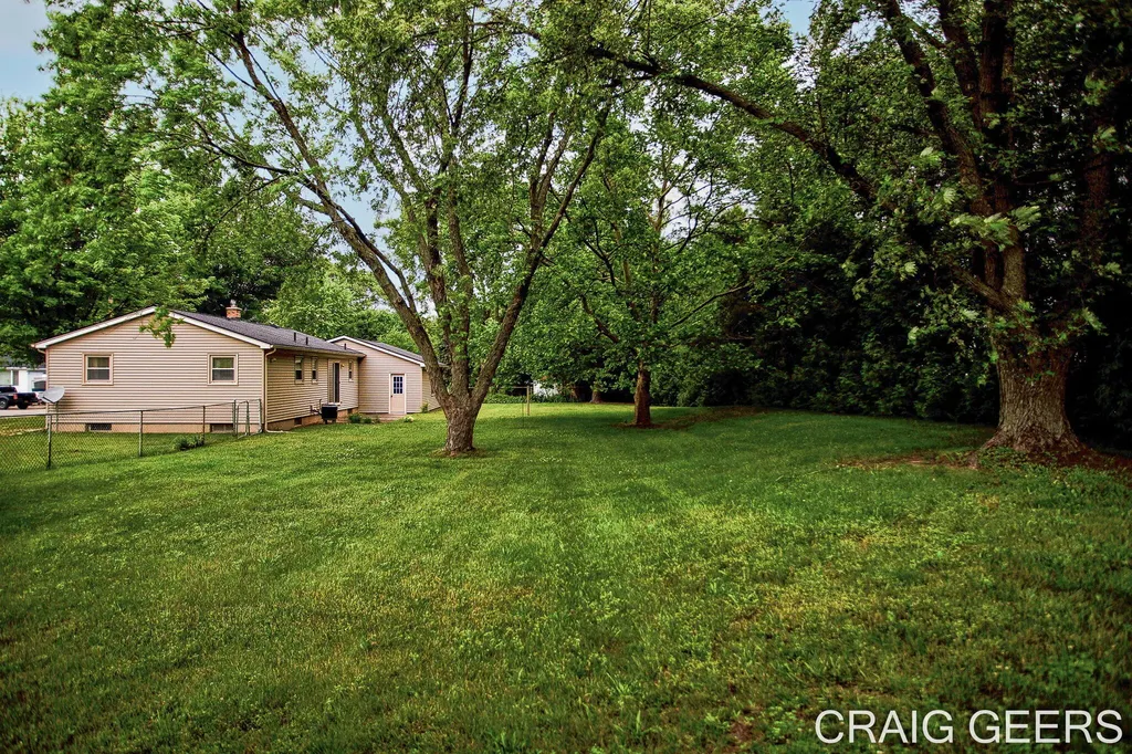 2864 Mustang Court NE Plainfield Charter Township MI 49525