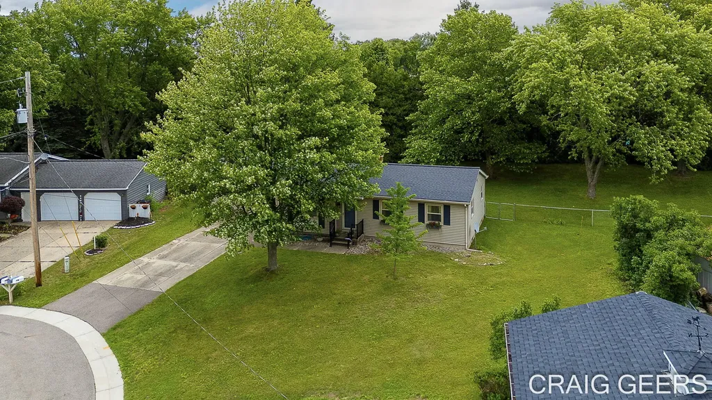 2864 Mustang Court NE Plainfield Charter Township MI 49525
