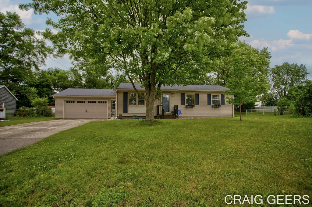 2864 Mustang Court NE Plainfield Charter Township MI 49525