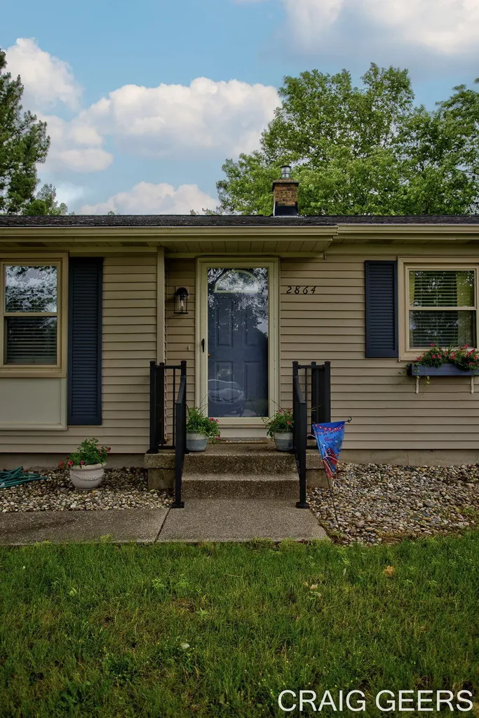 2864 Mustang Court NE Plainfield Charter Township MI 49525