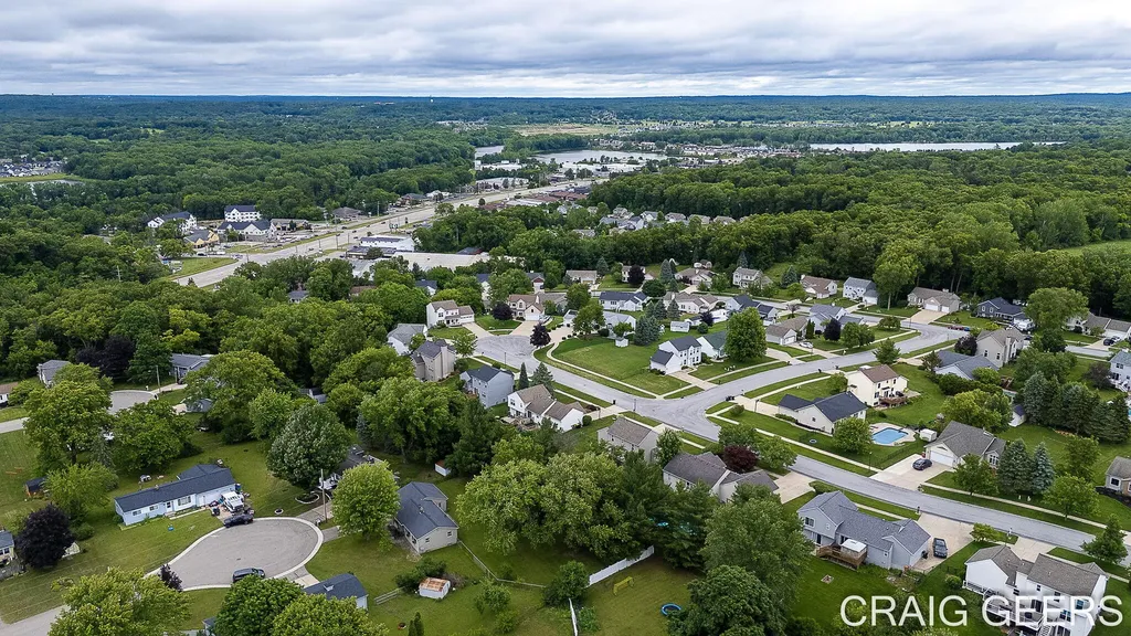 2864 Mustang Court NE Plainfield Charter Township MI 49525