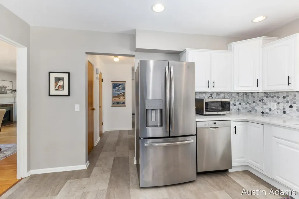 1925 Emerald Avenue NE Grand Rapids City MI 49505
