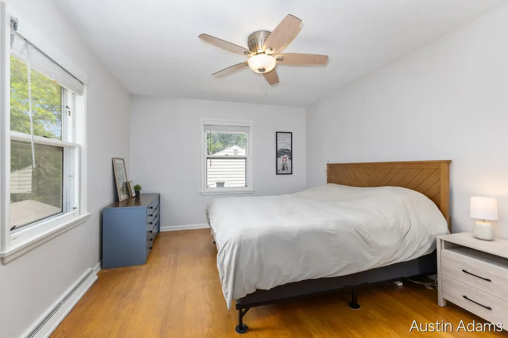 1925 Emerald Avenue NE Grand Rapids City MI 49505