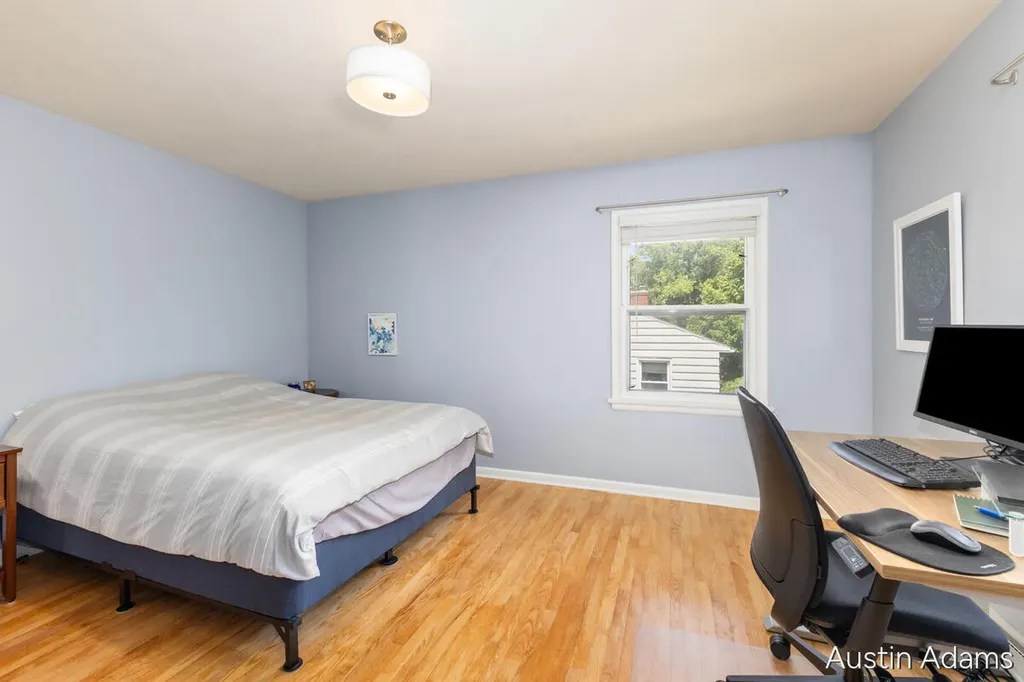 1925 Emerald Avenue NE Grand Rapids City MI 49505