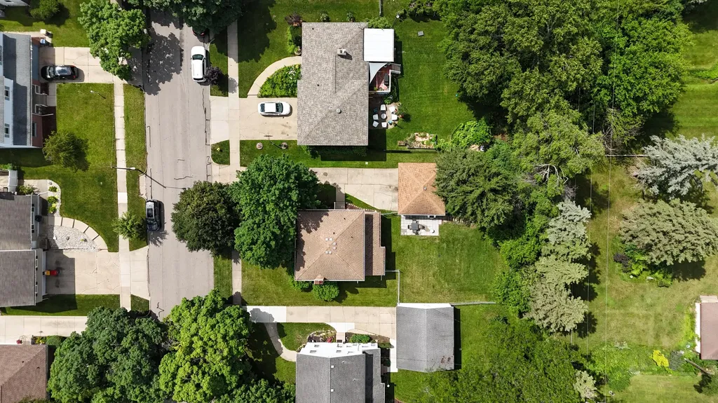 1925 Emerald Avenue NE Grand Rapids City MI 49505