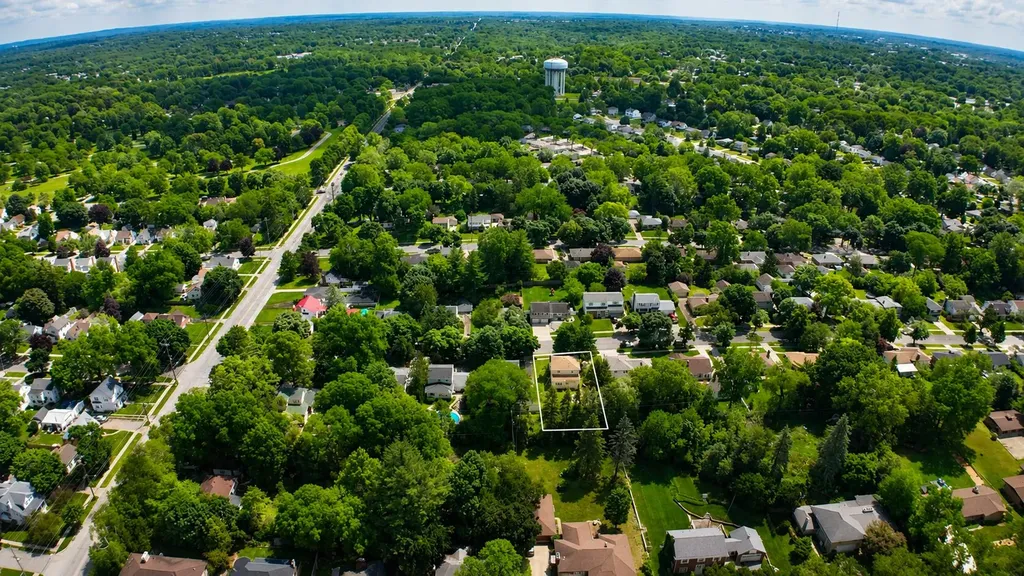 1925 Emerald Avenue NE Grand Rapids City MI 49505