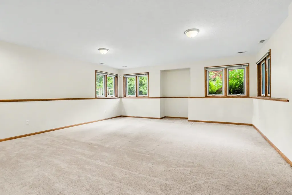 5090 Abbeydale Drive SE Cascade Charter Township MI 49546