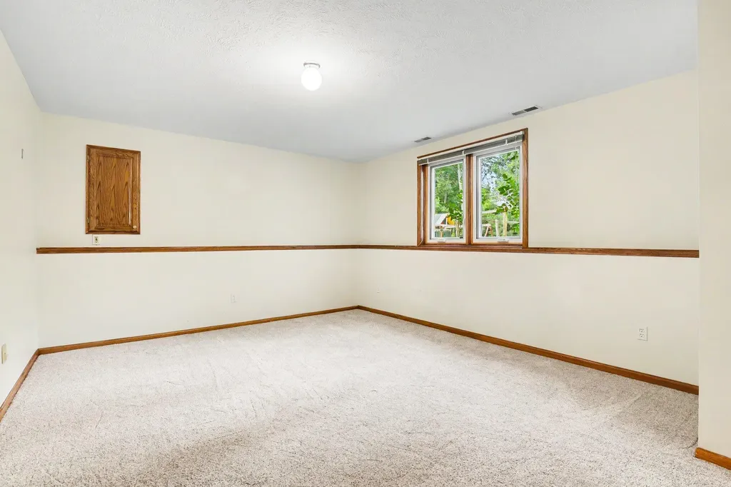 5090 Abbeydale Drive SE Cascade Charter Township MI 49546