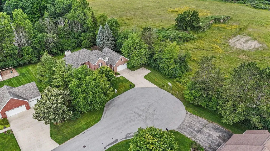 5090 Abbeydale Drive SE Cascade Charter Township MI 49546