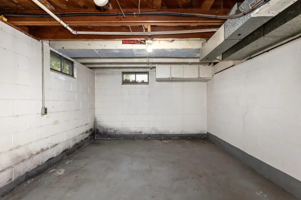 2519 Woodward Avenue SW Wyoming City MI 49509