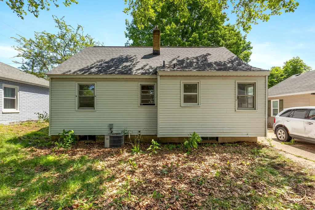 2519 Woodward Avenue SW Wyoming City MI 49509