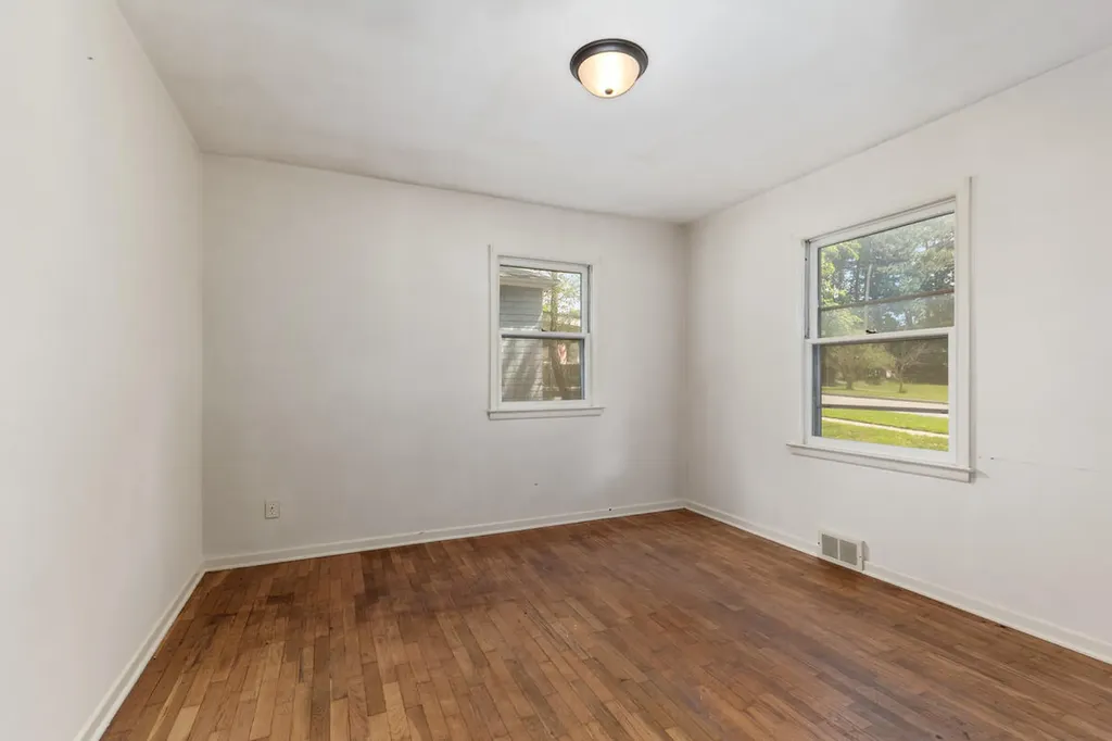 2519 Woodward Avenue SW Wyoming City MI 49509
