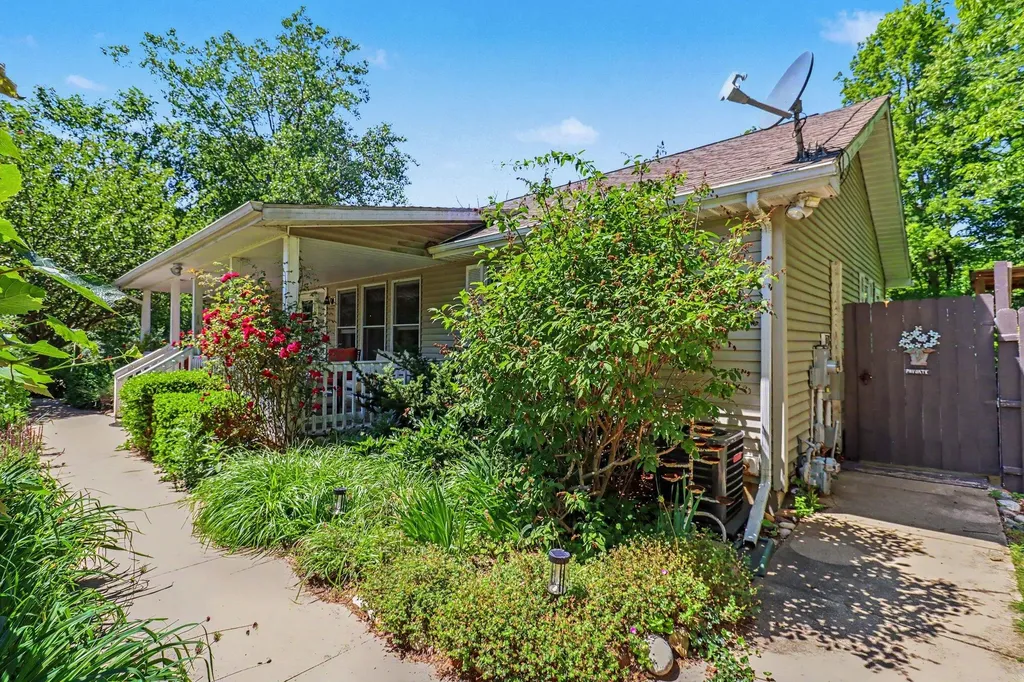 6675 122nd Avenue Ganges Township MI 49408