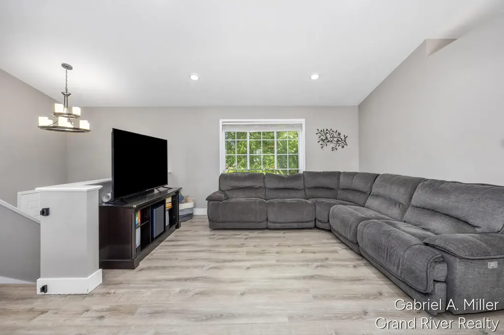 13555 Becker Court NE Nelson Township MI 49319