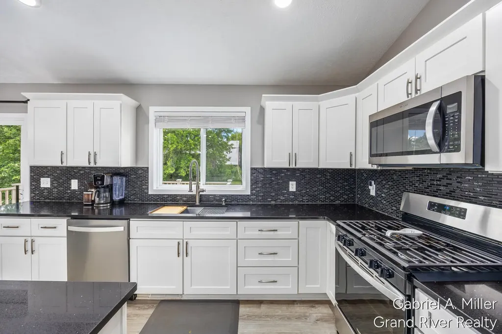 13555 Becker Court NE Nelson Township MI 49319
