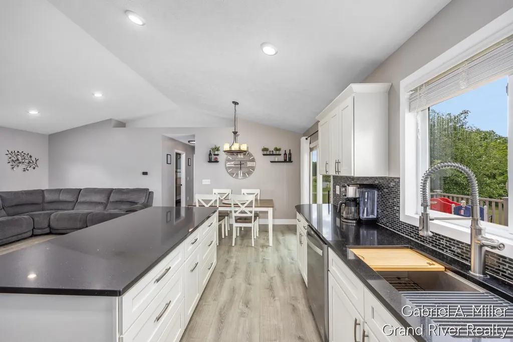 13555 Becker Court NE Nelson Township MI 49319