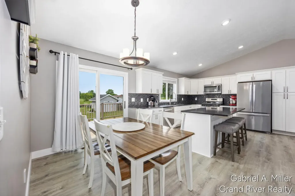 13555 Becker Court NE Nelson Township MI 49319